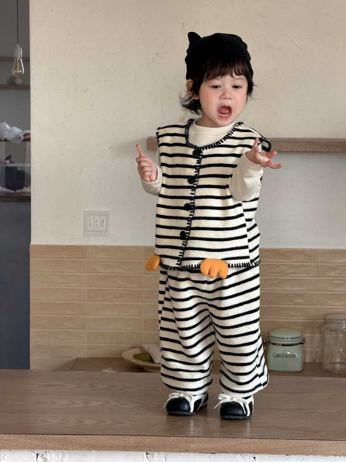 Baby Autumn Clothes 2026 New Korean Style Kidsren's Clothing Autumn Style Boys' Penguin Stripesd Vest Suit - image 5
