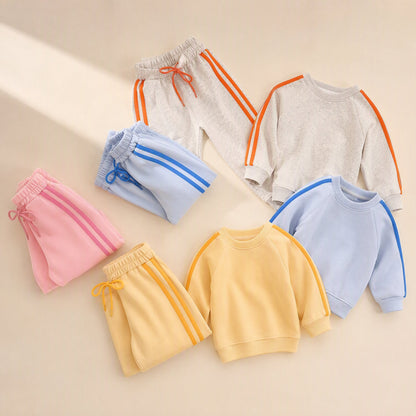 Children's two-piece sports sweatshirt set with long sleeves, trousers, and an embroidered pattern - view 2