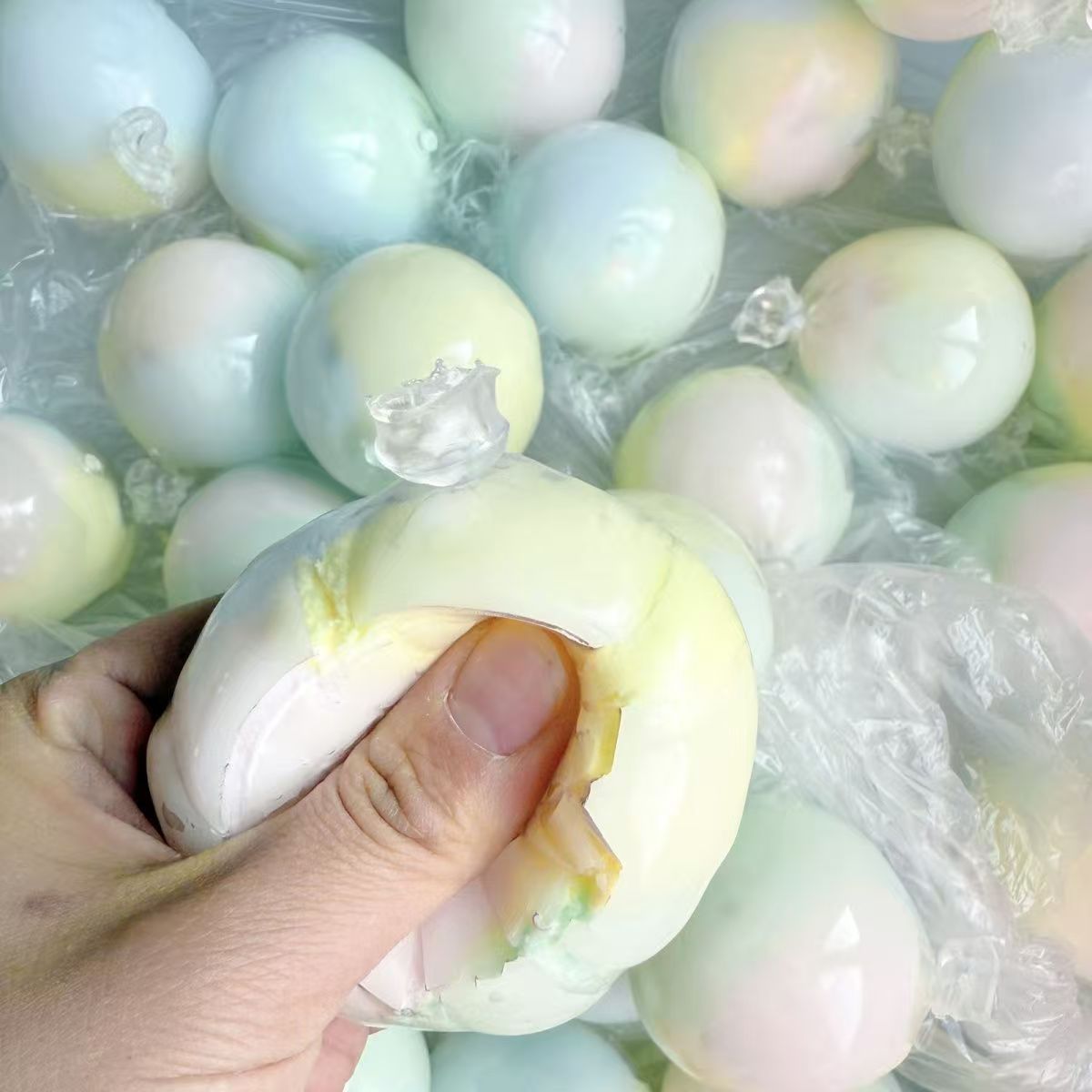 Cross-Border Mint Matcha Black Chocolate Handmade Balls That Make a Crunchy Sound When Crushed, Stress-Relieving, Moldable Toy with Slow Rebound - image 3