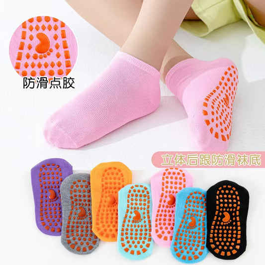 Children's trampoline anti-slip floor socks, playground baby early education adult yoga socks - image 1