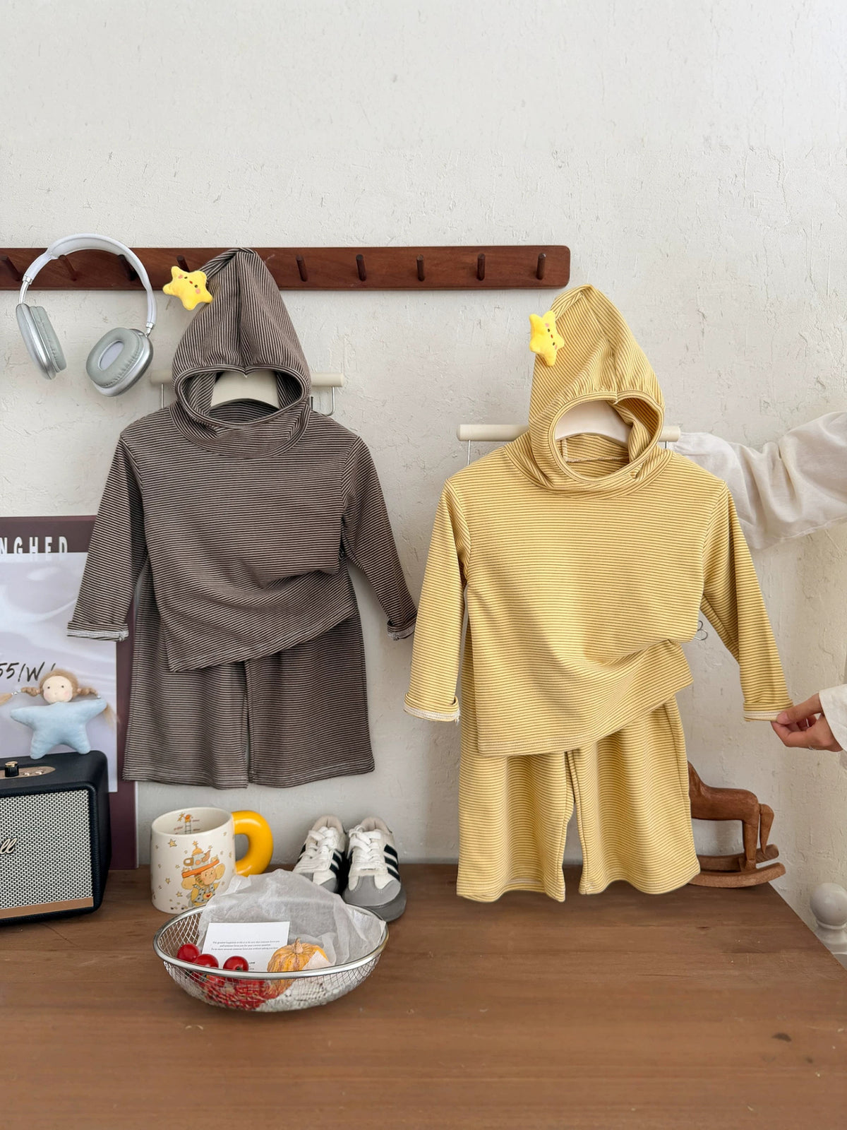 【Parent-child】Autumn Korean-style striped off-shoulder casual hooded sweatshirt set for boys and girls, two-piece set - image 1
