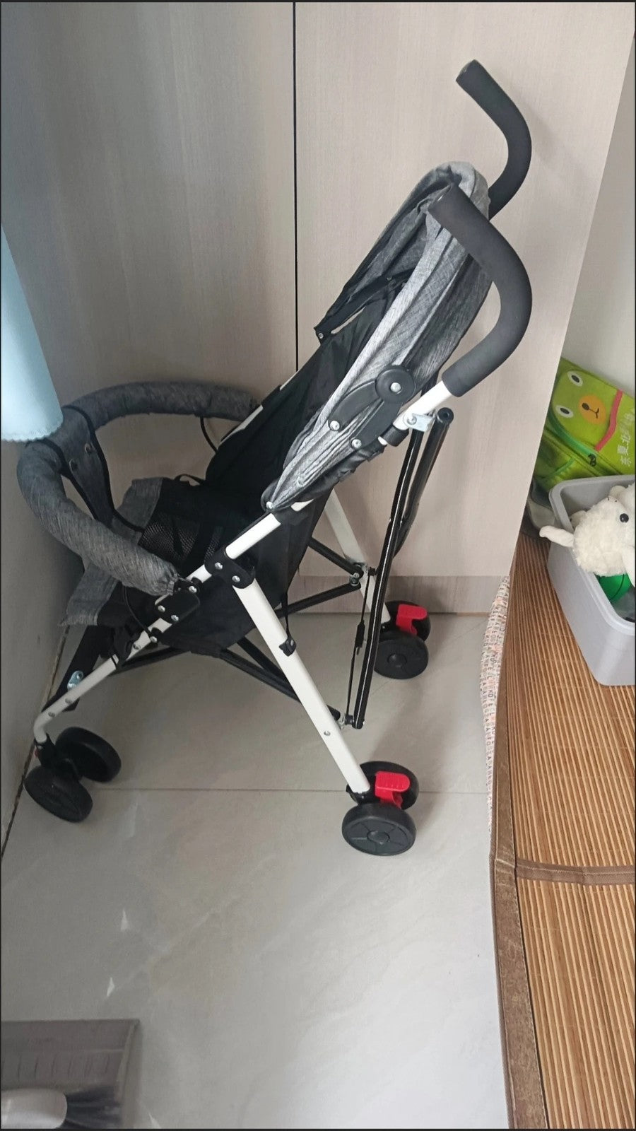 Foldable Baby Stroller Pram Pushchair with Sunshade Foot Brake