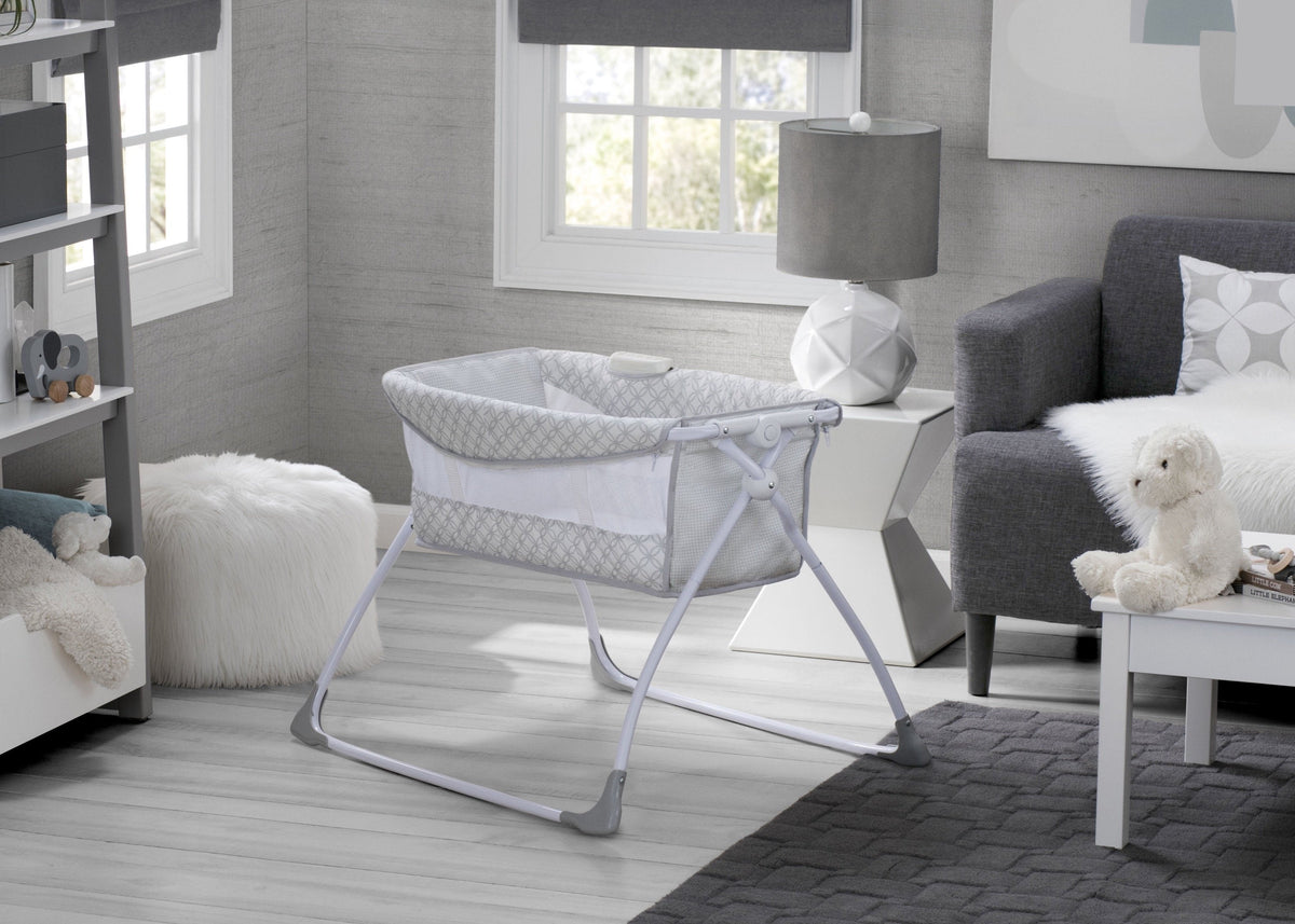 Newborn Soothing Sleeper Bassinet