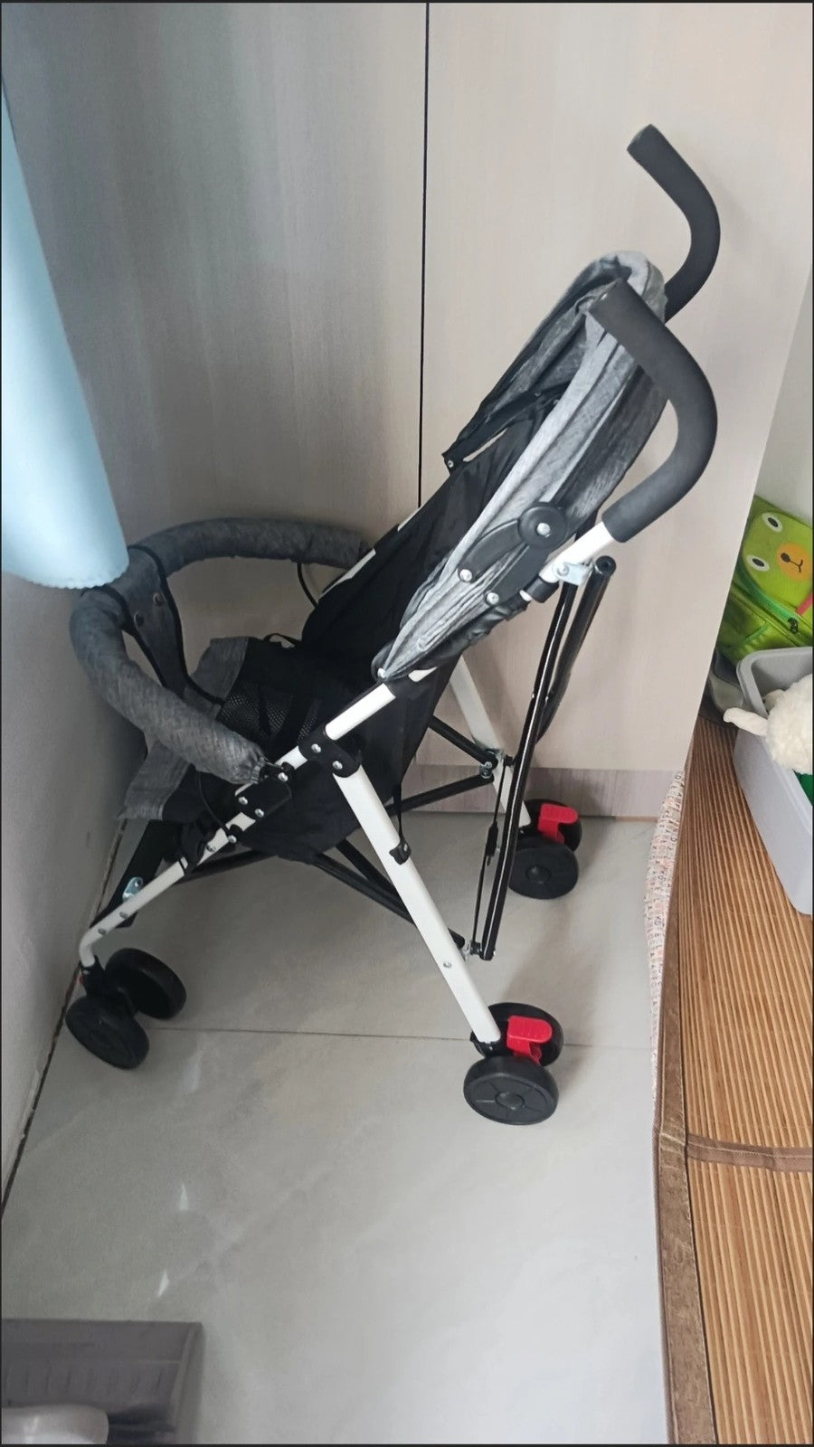 Foldable Baby Stroller Pram Pushchair with Sunshade Foot Brake