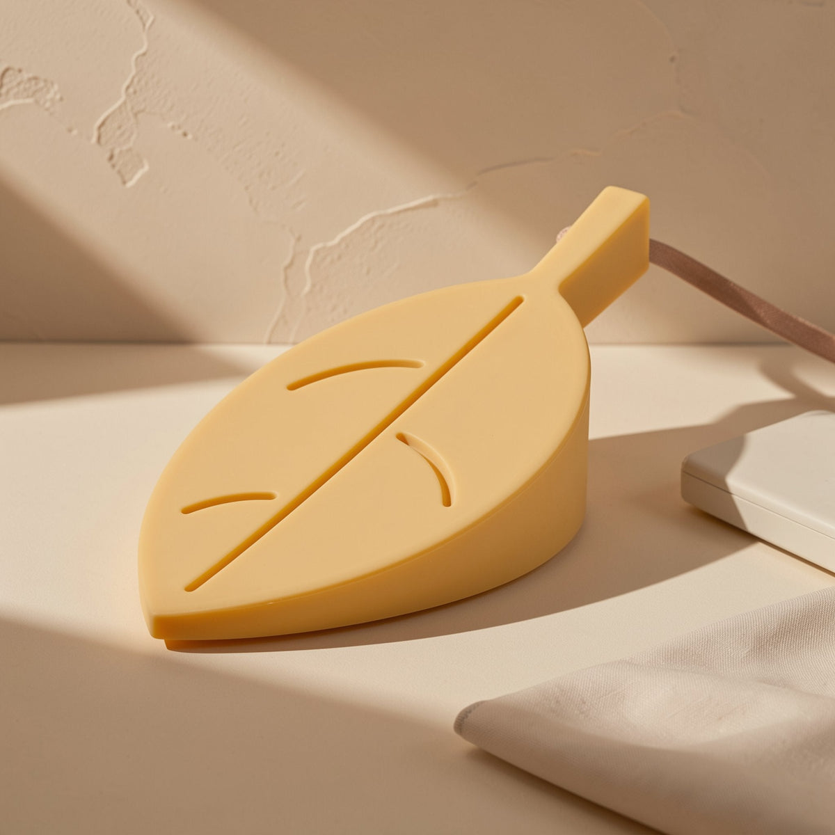 Leaf-shaped silicone door stop described as thickened, windproof, and an anti-pinch hand safety door card - view 3