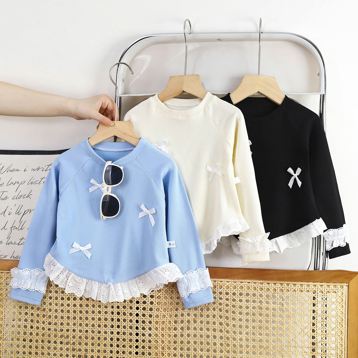 Girls' Long-Sleeve T-Shirt 2026A Style, Big Kids' Top, Autumn Wear, Korean Style, Fashionable Children's Clothing, Spring and Autumn Base Shirt, Children's Wear - image 1