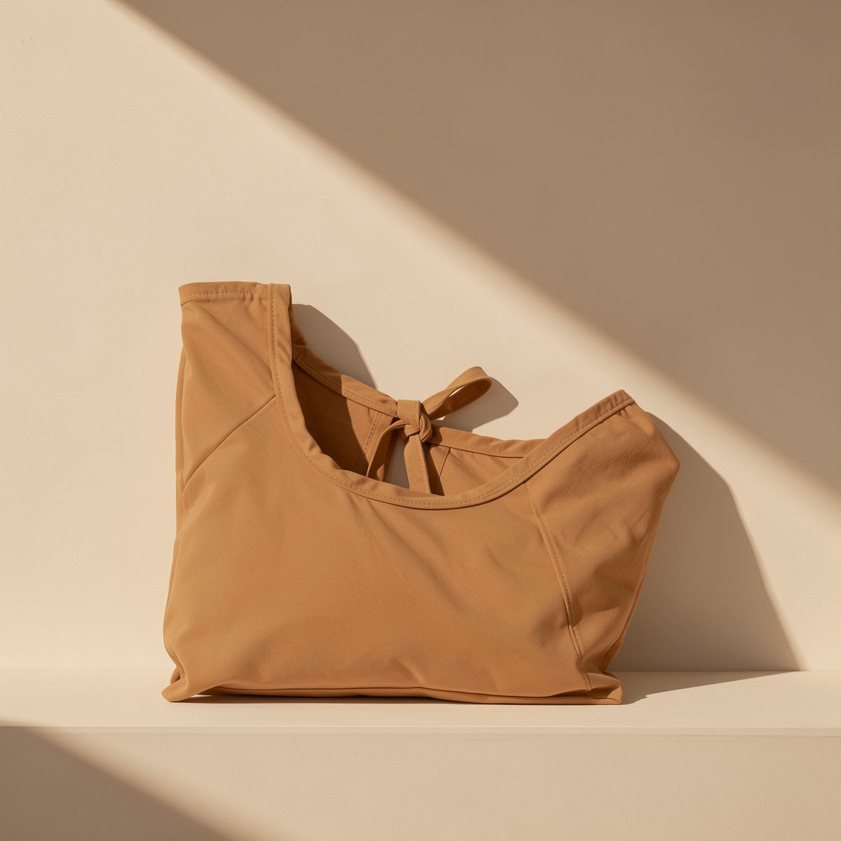 Children's solid-color long-sleeved smock described as water-repellent and stain-resistant - view 4