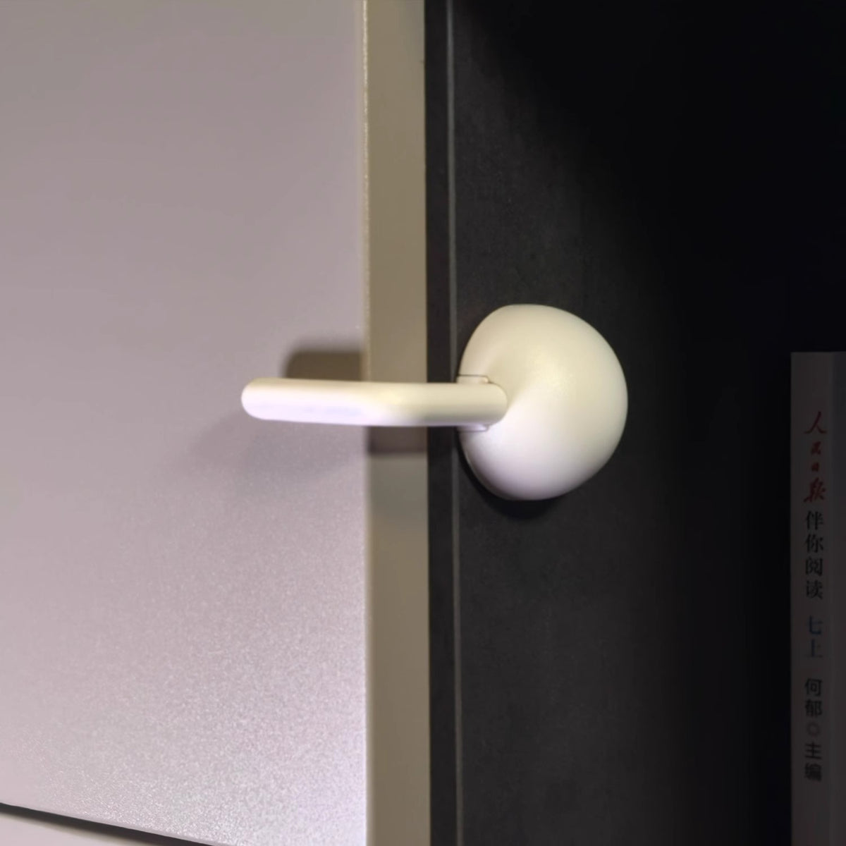 Child Safety Lock to Prevent Baby from Pinching Hands, Drawer Lock, Baby Protection Buckle, Water Dispenser Cabinet Door Lock, Fixed Buckle - image 4