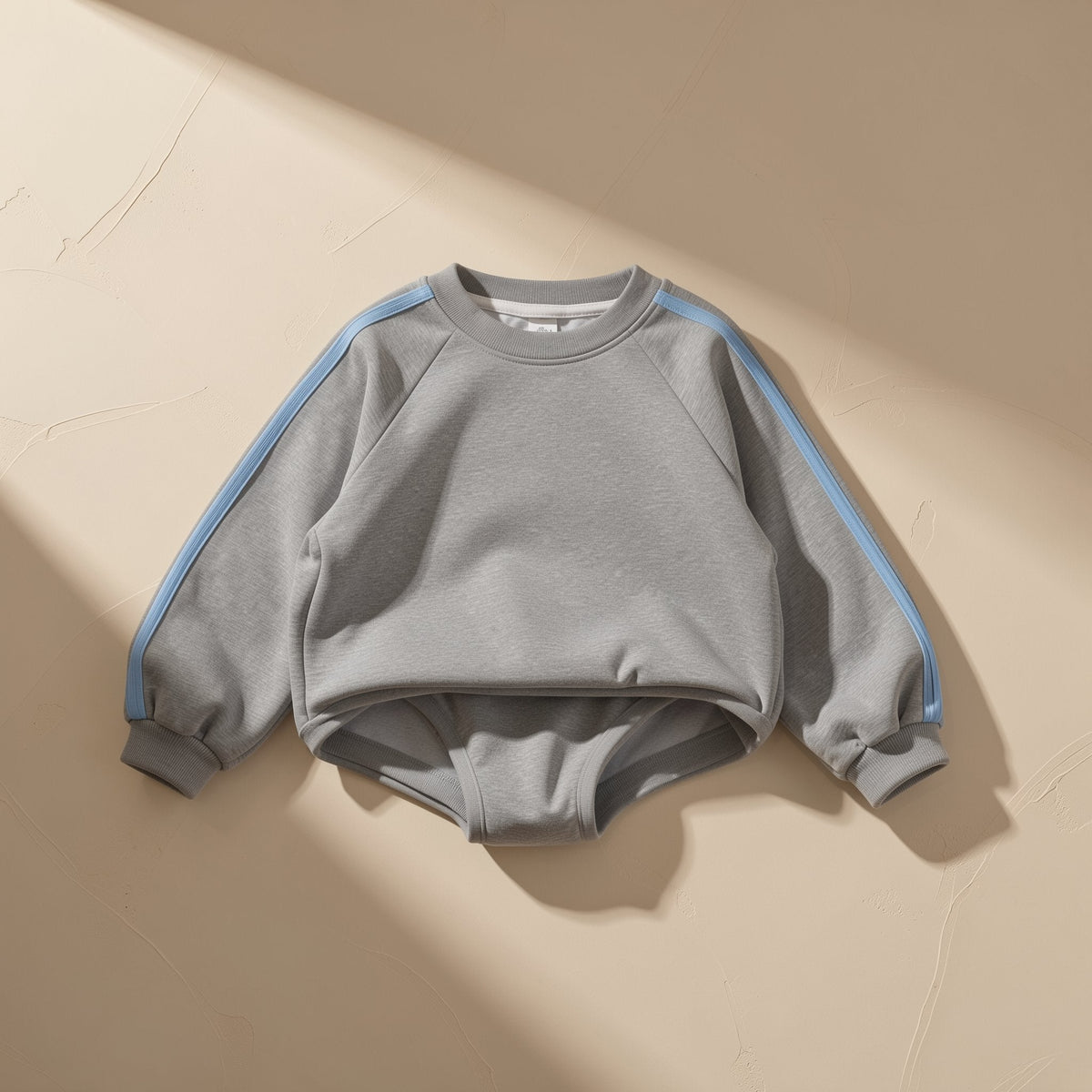 Two-piece children's sweatshirt set with long sleeves and trousers - view 3