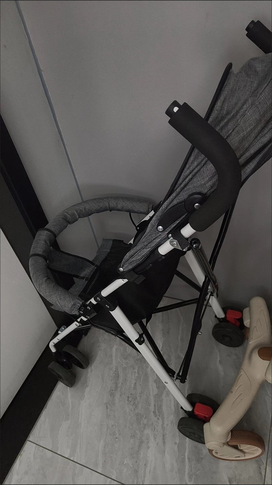 Foldable Baby Stroller Pram Pushchair with Sunshade Foot Brake
