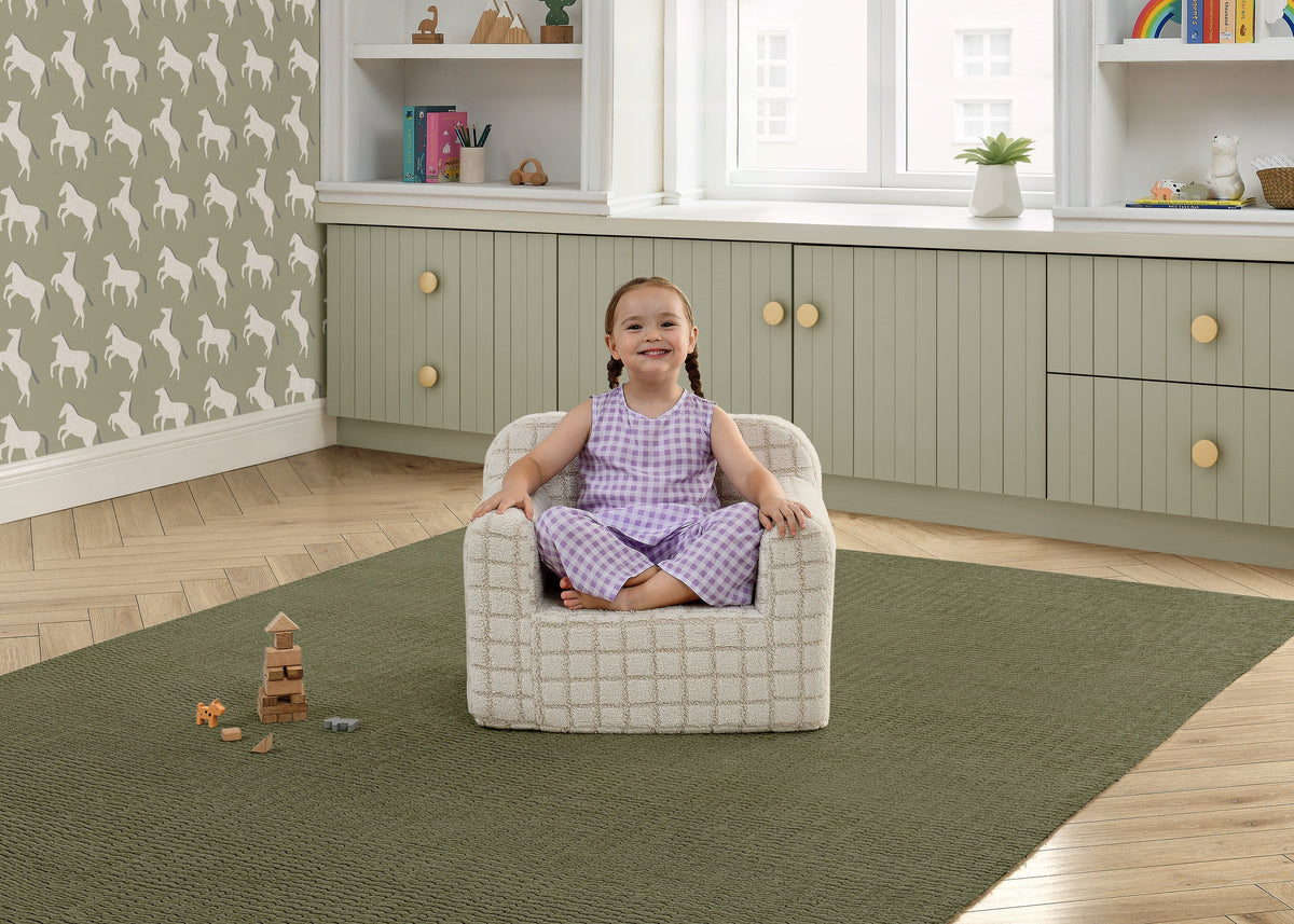 Checkered Cozee Chair