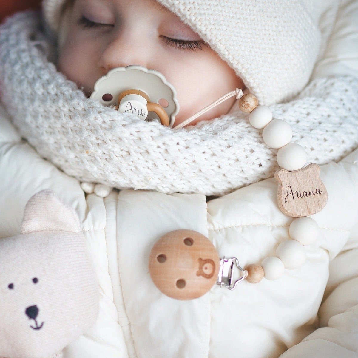 JBØRN Bear Pacifier Clip | Personalised