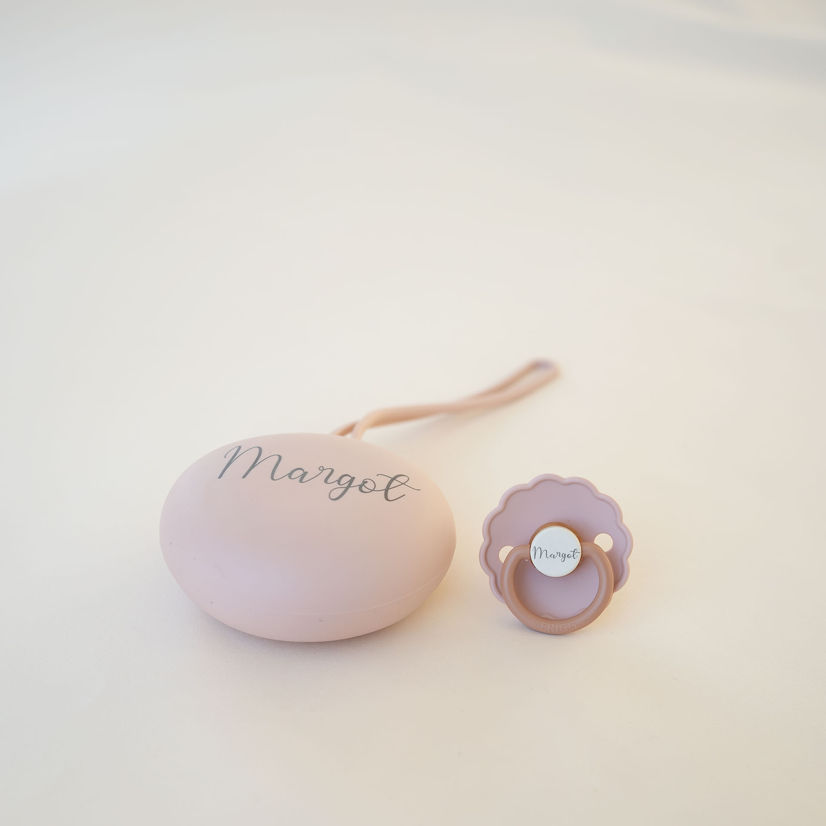 Frigg Rubber Latex Pacifier & JBØRN Pod