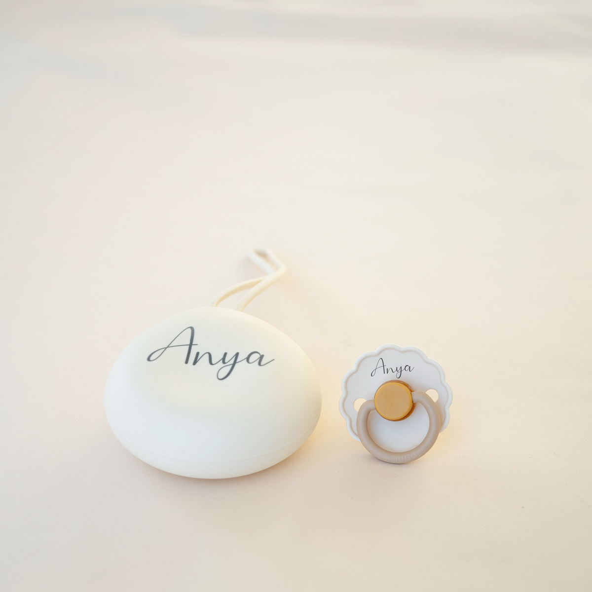 Frigg Rubber Latex Pacifier & JBØRN Pod