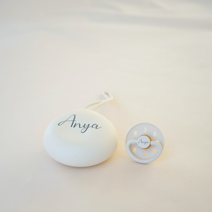 Frigg Rubber Latex Pacifier & JBØRN Pod